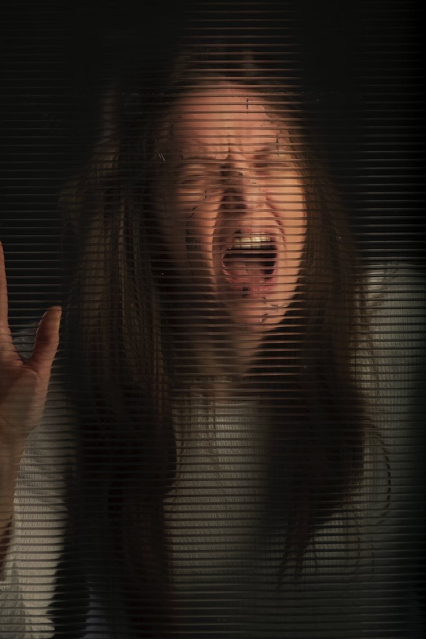 Spirit Chronicles: Crying Young Lady