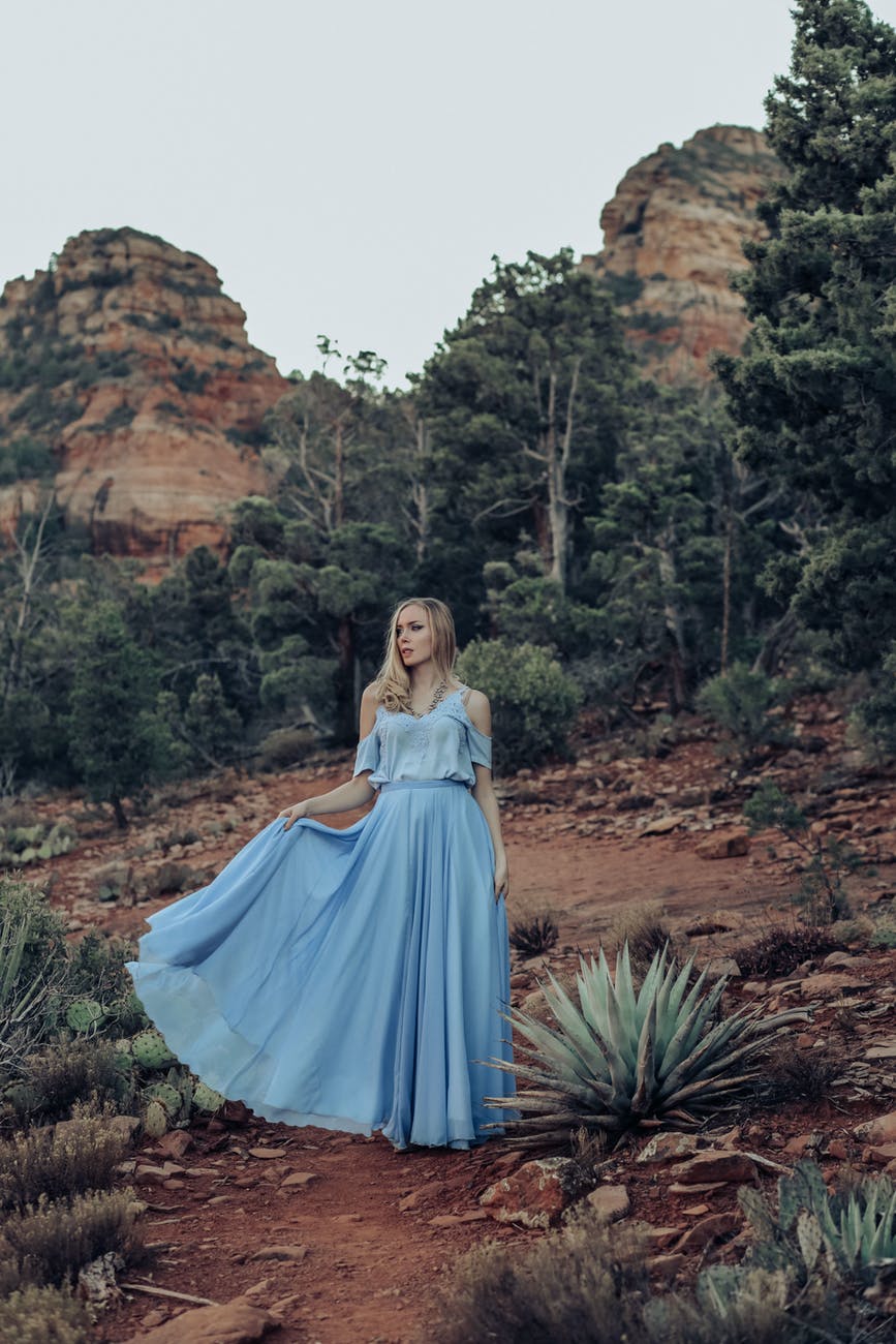 Spirit Chronicles: Lady In a Blue&nbsp;Dress