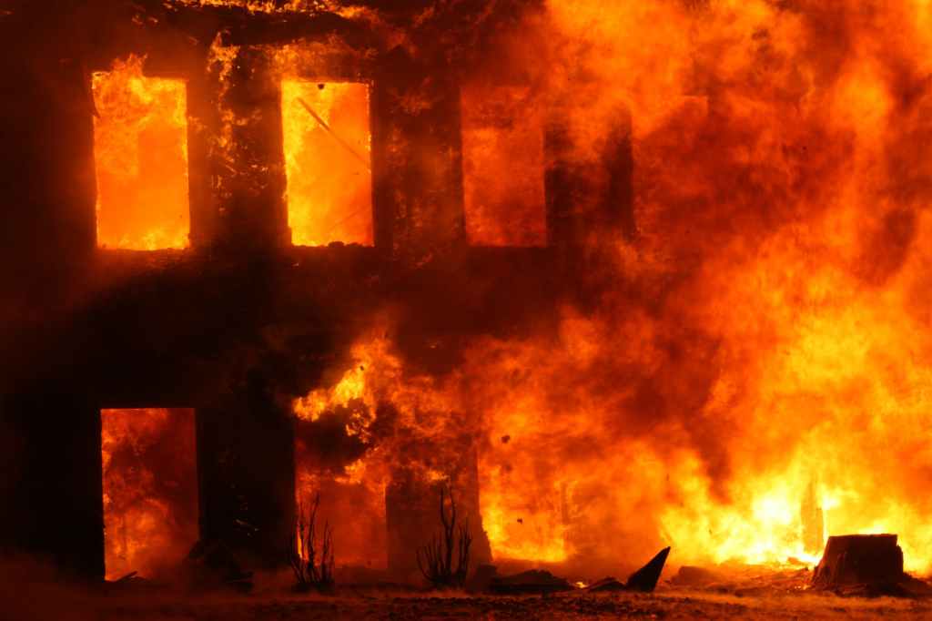 Spirit Chronicles: My Nannys House and the Portal of Hell&nbsp;Closing